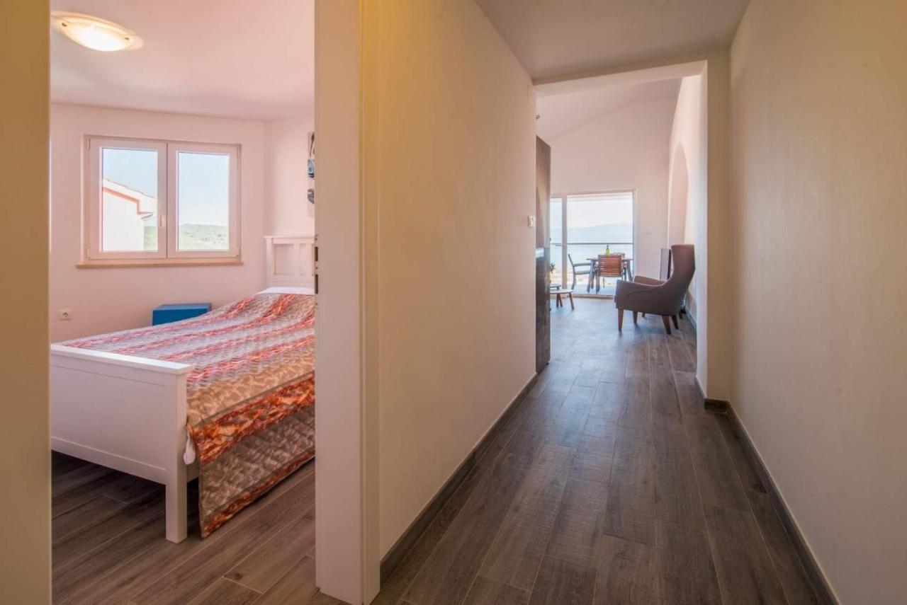 Apartman Zoe Vrbnik Exterior foto